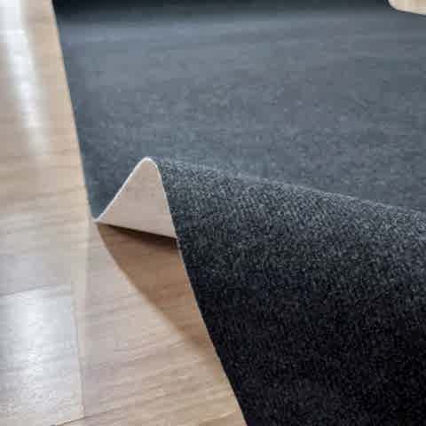 Keçeli Rip Antrasit Halıfleks Ofis İş Yeri Ev Fuar Halısı